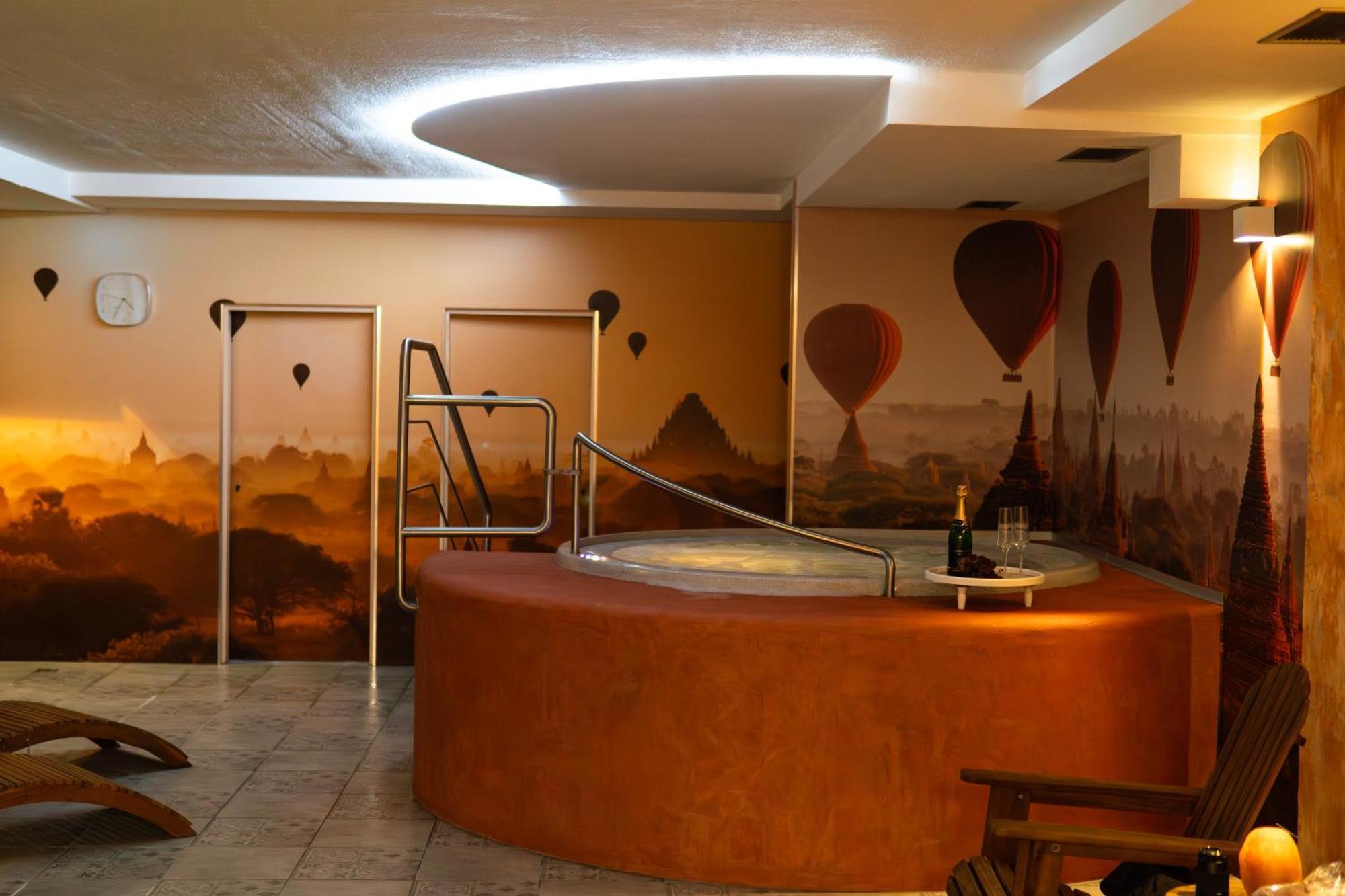 Wellness hotel - Viktorka, herecký dům Česká Skalice Exterior foto